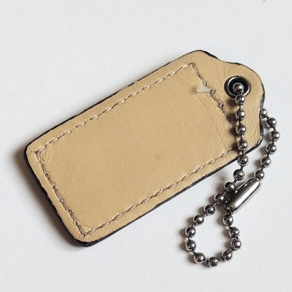 🥰 2" Vintage Y2K Coach Custard Beige Leather Hang Tag Bag Fob Charm Keychain - Picture 4 of 5